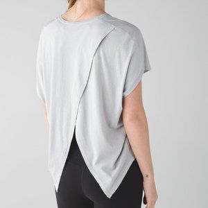 Lululemon Devout short sleeve tee in grey
